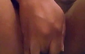 Big clit ebony jills her juicy cunt