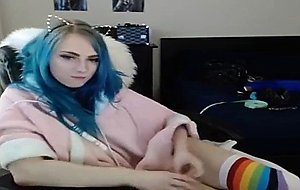 Camgirl stripteasing 