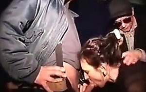 Hubby share wife in theatre