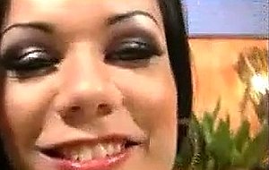 Horny tranny masturbating in the bath