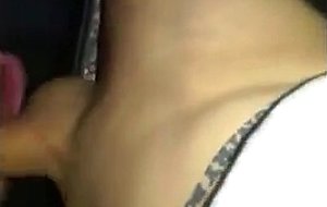 Teen gives an amazing bj