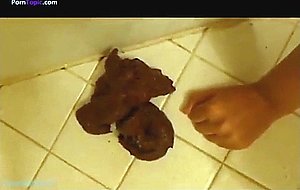 Struggling again to hold my poop 