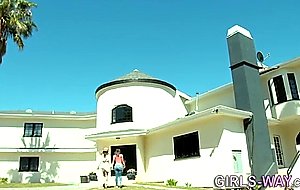 Pretty lesbian gets fingered 