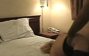 -1 hooking housewife