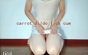 Carrot vibrator lick cum