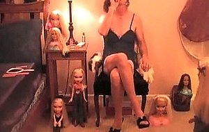 Crossdresser likes dolls