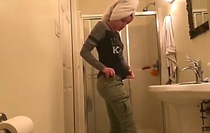 Hot teen recorded in the bathroom 2 