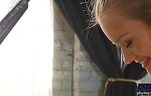 Sexy blonde MILF with an amazing...