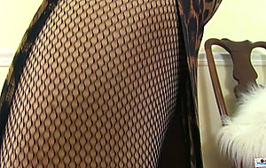 Granny savana knows how to handle a big one