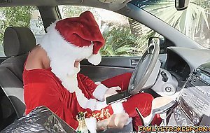 Horny family in the midst of an orgiastic Christmas session