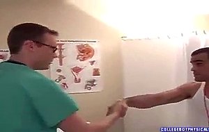 Buff guy gets sucked by doctor