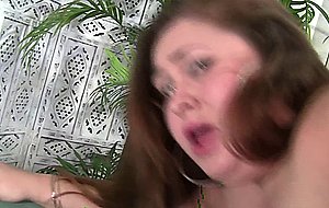 Hungry bbw milf eats cock like lolipopmp4