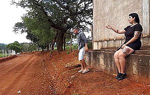 Cell phone thief gave up in exchange for pussy