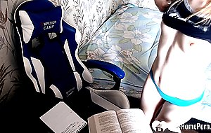 Gamer girl spreads her legs for a solo