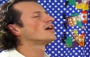 Horny teen tourists helped by man