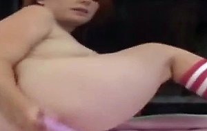 Sexy milf babe masturbates