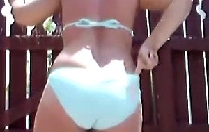 Donna queen in tight & jeans & bikini