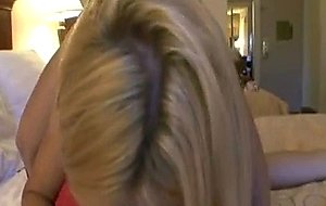Cheating mommy does 69 in hotel room
