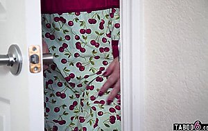 Stepson blindfolded so his mature mom Maggie Green could suck and ride him