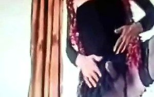 Mature whore jerking