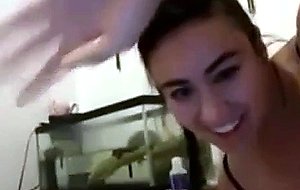 Amazing girl has an amazing masturb