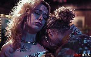 Guy cheated on his babe with hot blonde MILF with huge boobs Siouxsie Q