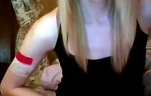 Blonde teen ts jerking off on webcam
