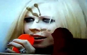 cumming on avril lavignes face again