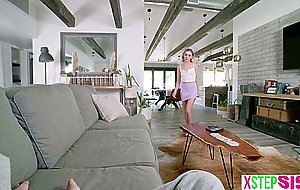 Stepsister teen Chloe Temple must have really good pheromones