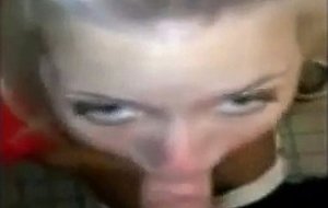 Hot blonde amateur bathroom bj and facial