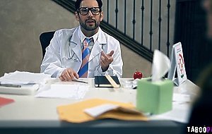 Doctor fingering Siri Dahls sweet muffin and makes her so wet