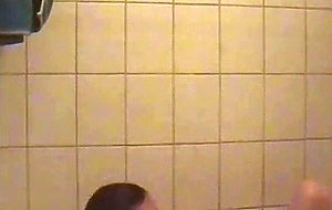 Claudia Odenweller im Bad
