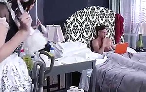 Squirter babes swap cum after threeway