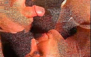 Heiss deutsche Milf fickt jungen Schwanz