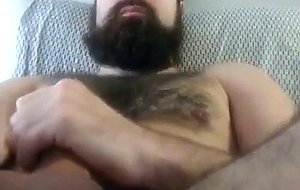 bearded guy cums in his beard