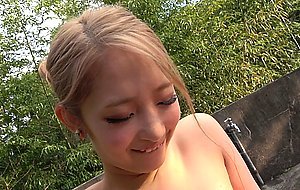 Honb-254 m man silently trains outdoors