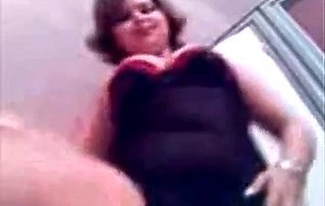 Arabian Milf on cam show her amazing body 