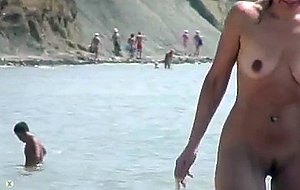 Amateur girl homemade beachfont camping 045