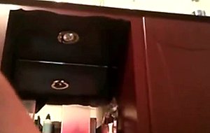 Amateur tranny wanking her dick at home
