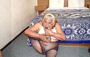 HELLOGRANNY Grandmothers have experience and do the best