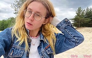 Girlsoutwest, junie moonie, beach