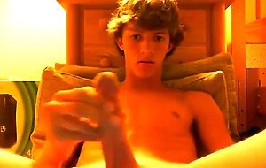 AMAZING twink in hot underwear wanks off!
