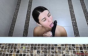 Alicekellyxxx, babe sucking and riding on sex toy in b