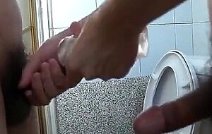 Asian Handjob: Amateur Takes a Fine Shot