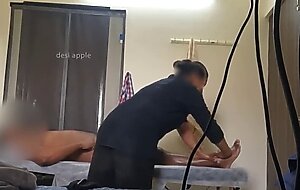 Happy ending massage ended in romance - SEXTVX.COM