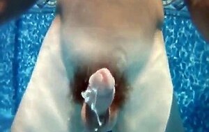 23 Massive Squirts: Amateur Underwater Adventure