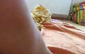 Deutsches Amateurparchen mit grossen Naturtitten hat Spass