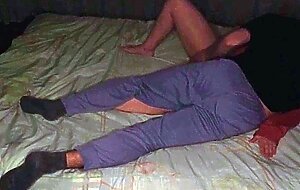 Sexy roommate couldn't stop cumming from my fingers on a cold night