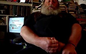 Daddy Bear Jerks Off Solo