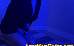 Big-Ass Blonde Babe in a Steamy Solo Cam Show